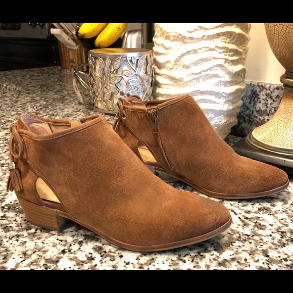 Brown suede Michael Kors booties with tassel - Picture 4 of 9